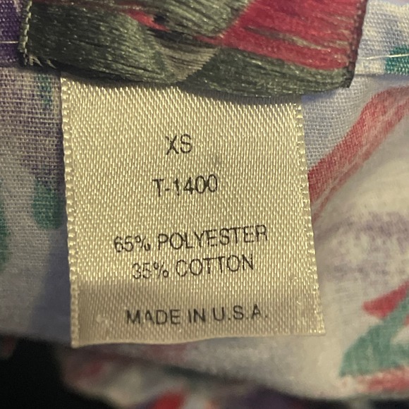 MED THREADS Women's Snap Button Short Sleeve Scrub Jacket, Workwear, Nurse Wear - Picture 3 of 4